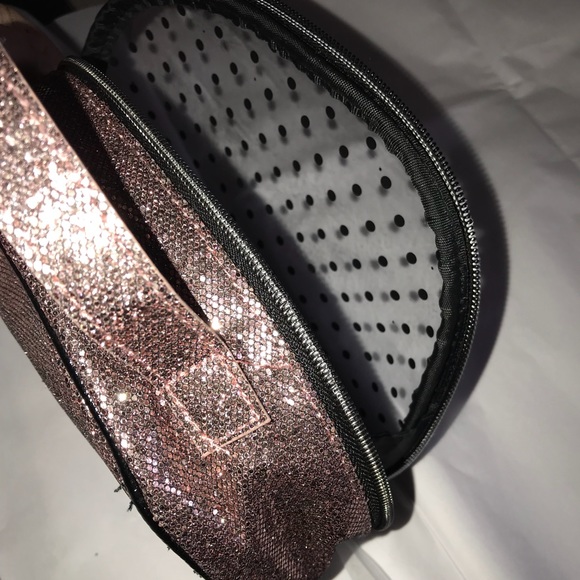 Massini Rose Gold and Black Cosmetic travelbag NWT - Picture 2 of 5